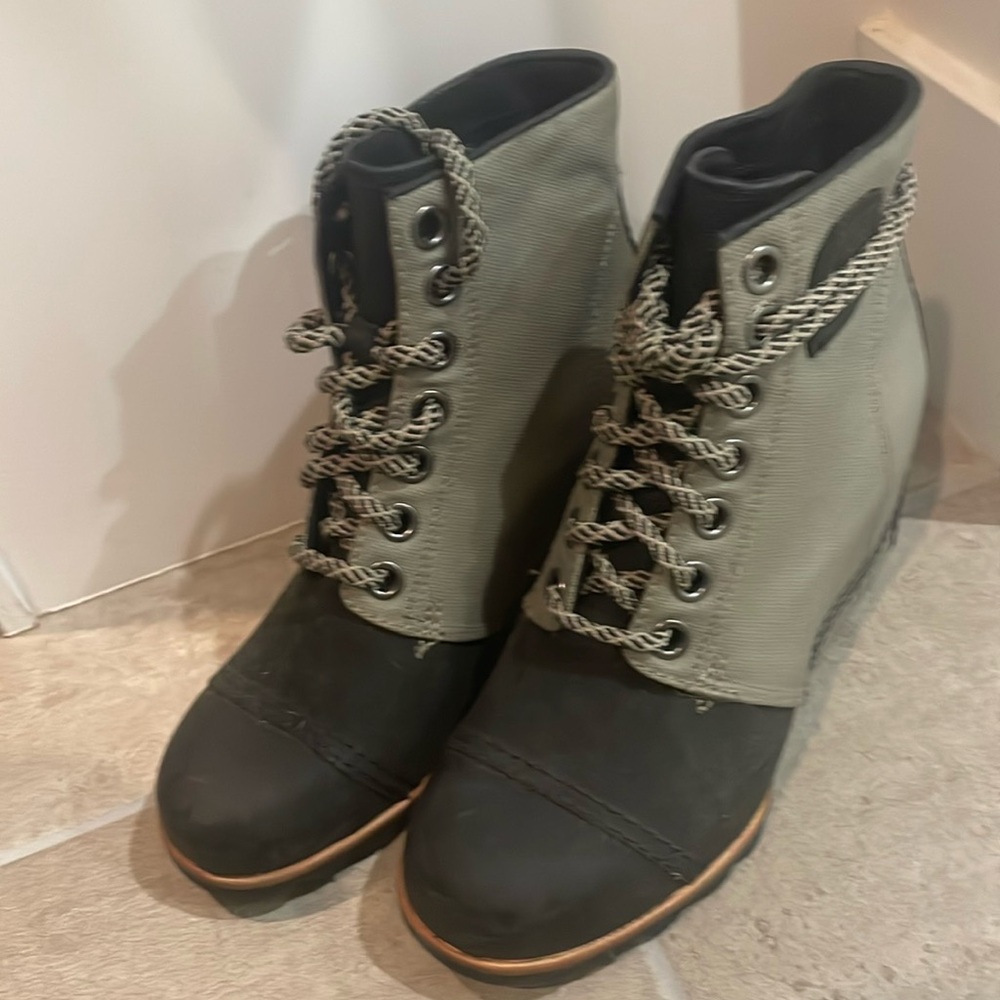 NWOB Sorel PDX Wedge Waterproof Booties Sz-7.5